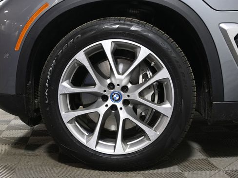 Certified 2024 BMW X5 xDrive50e w/ Premium Package image 12
