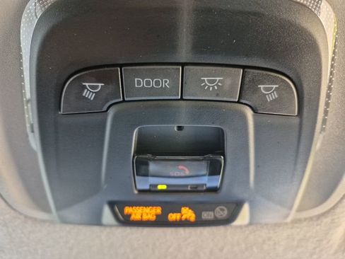 Used 2024 Toyota Corolla Cross LE image 27