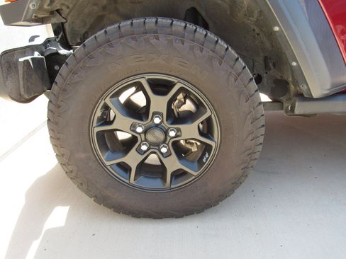 Used 2021 Jeep Wrangler Unlimited Sport AWD/4WD image 5