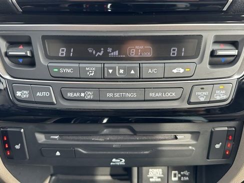 Used 2019 Honda Pilot Touring image 25