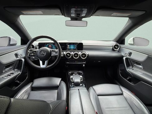 Used 2020 Mercedes-Benz CLA 250 image 9
