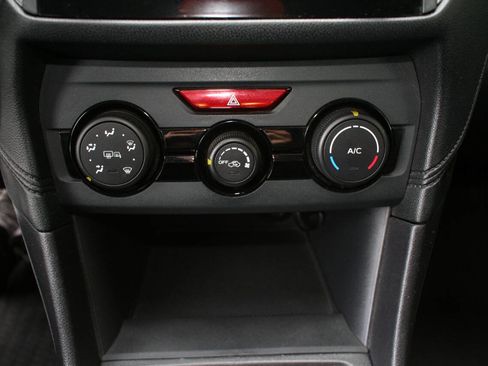 Used 2017 Subaru Impreza 2.0i Premium image 15