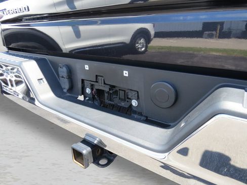 Certified 2022 Chevrolet Silverado 1500 LT AWD/4WD image 15