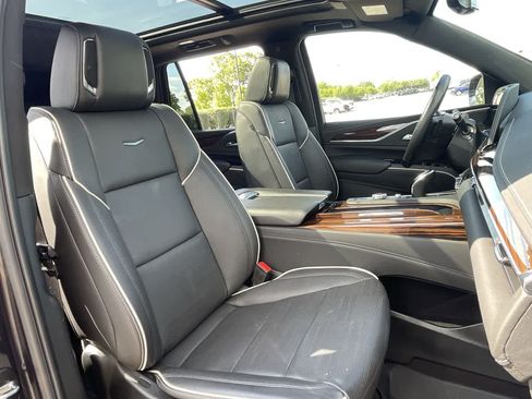 Used 2023 Cadillac Escalade Premium Luxury w/ Performance Package AWD/4WD image 14