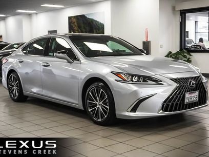 Certified 2025 Lexus ES 350 w/ Premium Package