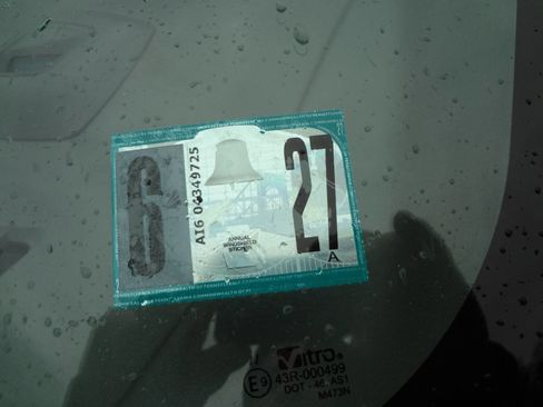 Used 2021 Chevrolet Express 2500 w/ Driver Convenience Package RWD image 8