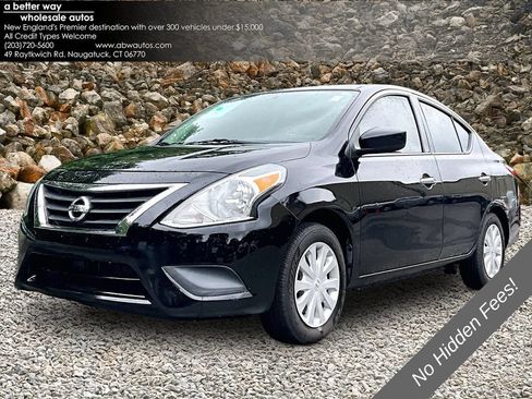 Used 2019 Nissan Versa SV FWD image 1