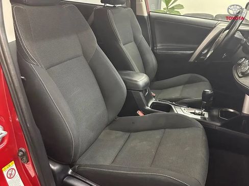 Used 2017 Toyota RAV4 XLE w/ Carpet Mat Package FWD image 26