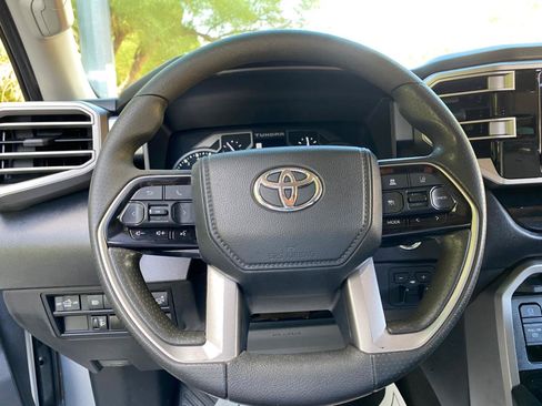 Used 2022 Toyota Tundra SR5 w/ SR5 Convenience Package AWD/4WD image 56