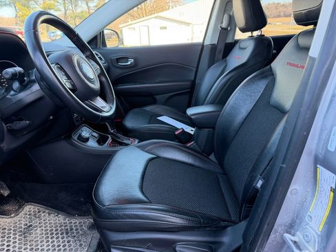 Used 2019 Jeep Compass Trailhawk w/ Safety & Security Group image 3