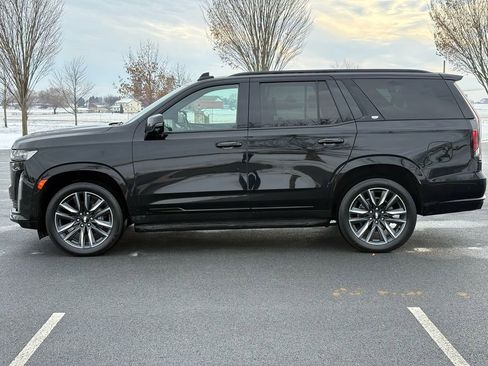 Used 2023 Cadillac Escalade Sport image 4