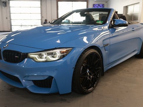 Used 2018 BMW M4 Convertible image 24