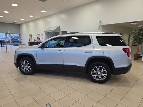 Used 2020 GMC Acadia SLT image 9