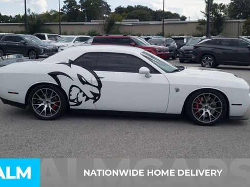 Used 2020 Dodge Challenger SRT Hellcat w/ Plus Package image 5