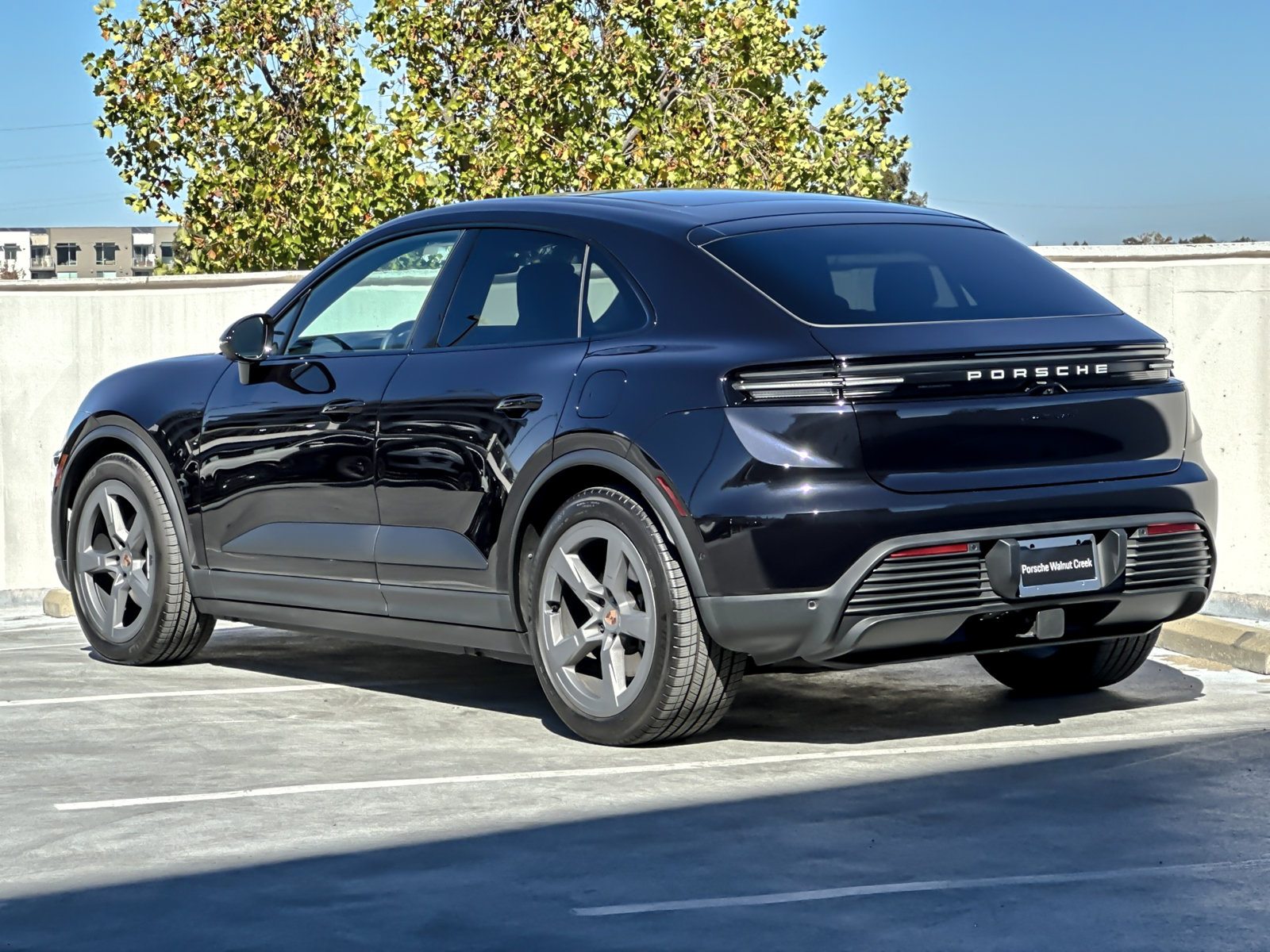 Used 2026 Porsche Macan 4 Electric AWD/4WD image 4