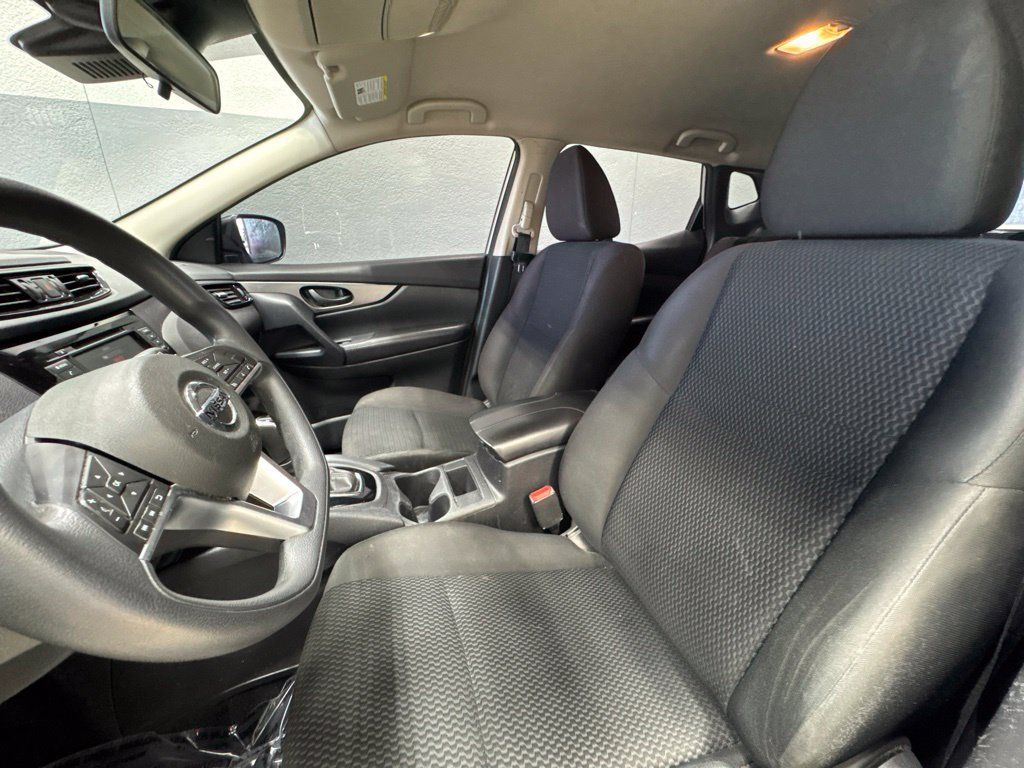 Used 2022 Nissan Rogue Sport S FWD image 17
