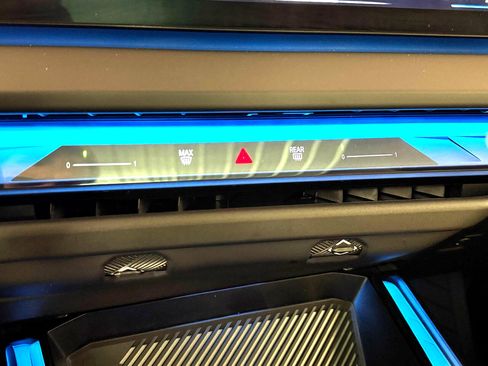 Used 2025 BMW X3 M50 w/ Premium Package image 29