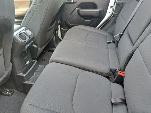 Used 2023 Jeep Wrangler Unlimited w/ Sun & Screen Package image 19