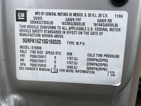 Used 2005 Chevrolet Suburban LT w/ Preferred Equipment Group image 33