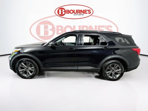 Used 2021 Ford Explorer XLT w/ Equipment Group 202A AWD/4WD image 8