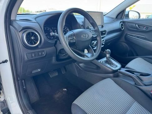 Used 2023 Hyundai Kona SE FWD image 16