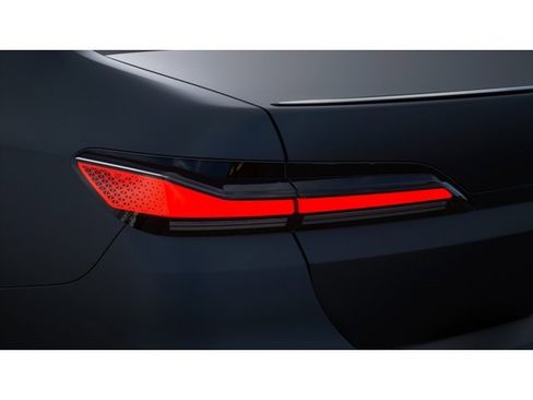 New 2026 BMW 740i image 8