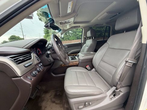 Used 2015 GMC Yukon Denali w/ Premium Package AWD/4WD image 5
