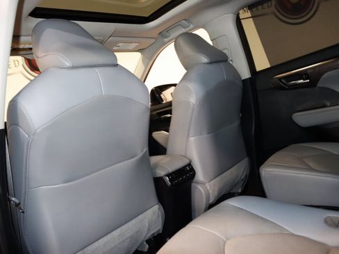 Used 2021 Toyota Highlander Platinum image 57