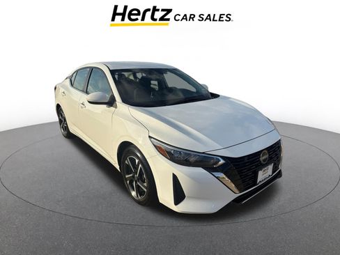 Used 2025 Nissan Sentra SV image 1