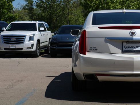 Used 2014 Cadillac XTS Premium FWD image 13