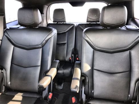 Used 2025 Cadillac XT6 Premium Luxury image 23