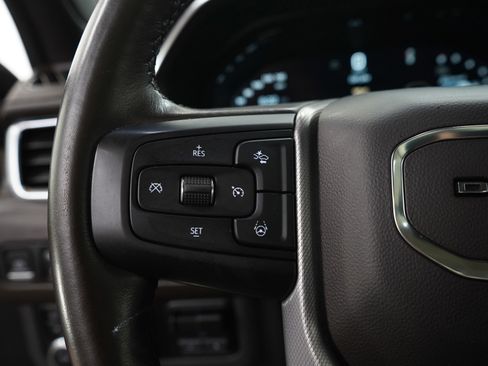 Used 2023 GMC Yukon Denali w/ Advanced Technology Package AWD/4WD image 30