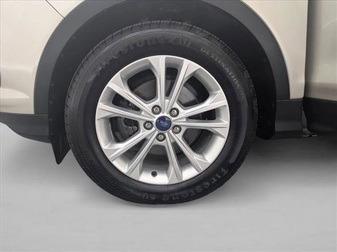 Used 2017 Ford Escape SE w/ Equipment Group 201A image 26