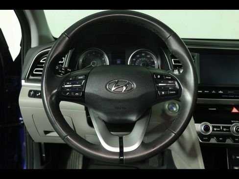 Used 2020 Hyundai Elantra Limited w/ Ultimate Package 03 FWD image 23