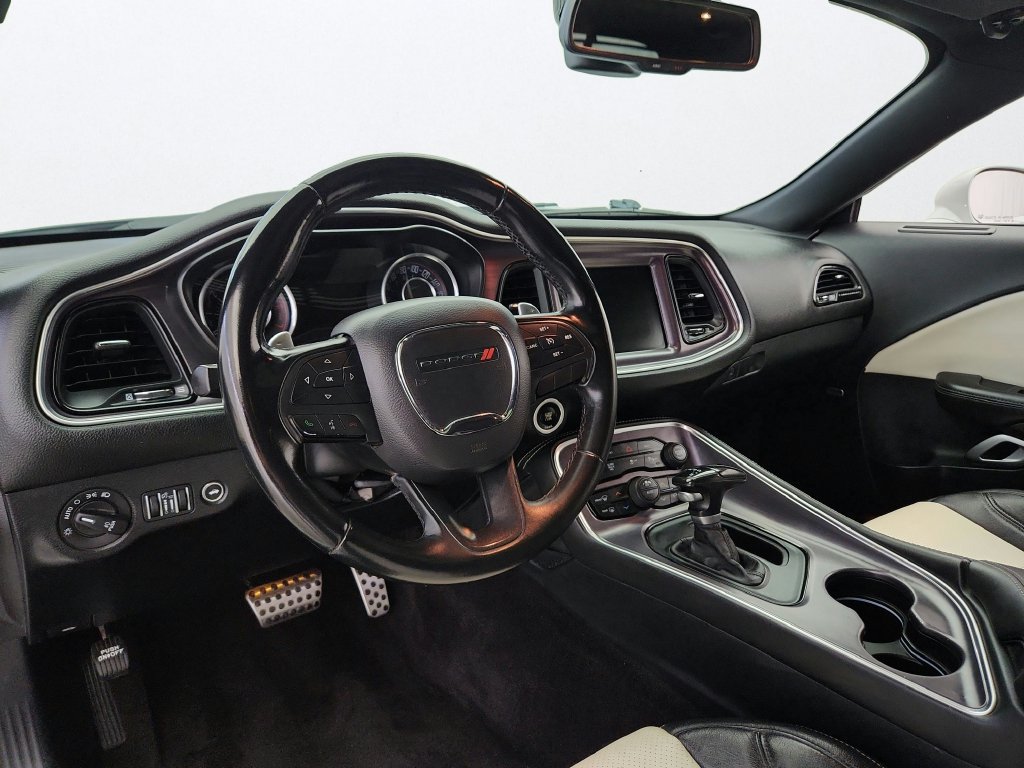 Used 2016 Dodge Challenger R/T Scat Pack w/ Driver Convenience Group RWD image 10