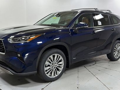 New 2026 Toyota Highlander Platinum