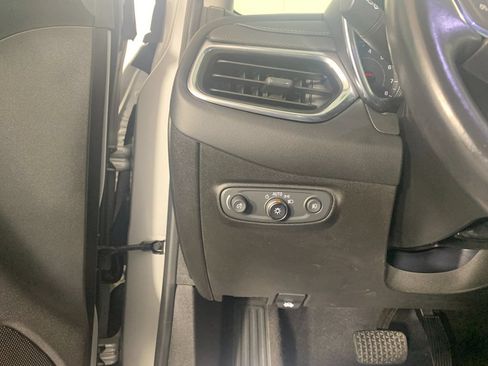 Used 2021 Chevrolet Equinox Premier w/ Redline Edition FWD image 15