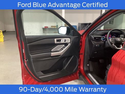 Certified 2024 Ford Explorer Limited w/ Limited Technology Package image 11