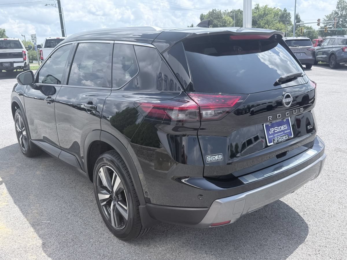 Used 2024 Nissan Rogue SL w/ SL Premium Package FWD image 7
