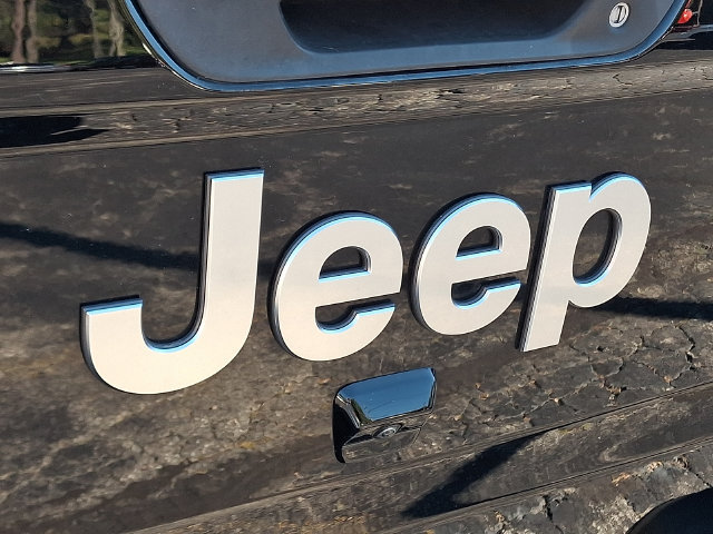 Used 2021 Jeep Gladiator Overland w/ Popular Equipment Package AWD/4WD image 29