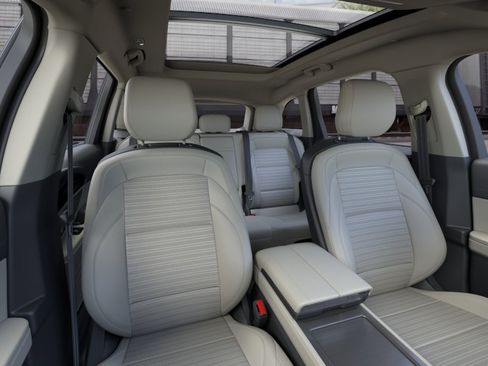 New 2026 Lincoln Nautilus Reserve AWD/4WD image 10
