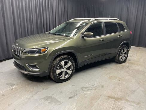 Used 2020 Jeep Cherokee Limited image 2