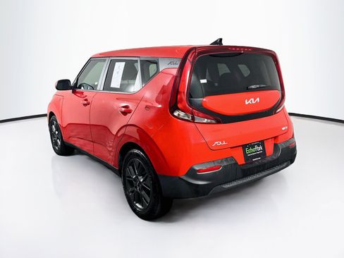 Used 2022 Kia Soul EX FWD image 5