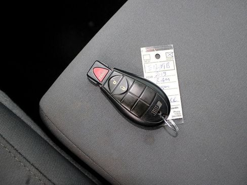 Used 2018 RAM 1500 Express w/ Express Value Package image 33