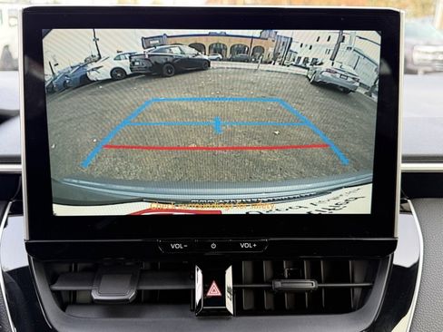 Certified 2025 Toyota Corolla SE image 18