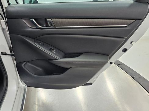 Certified 2021 Honda Accord Touring image 31