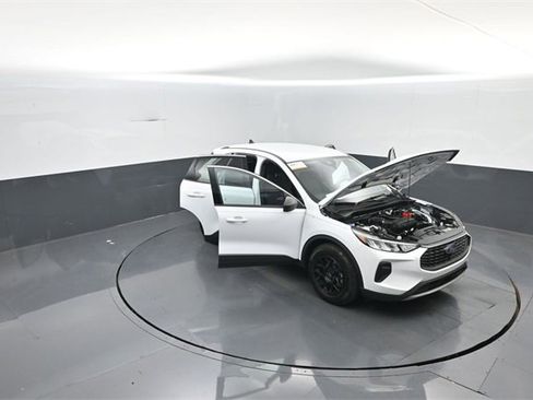 Certified 2024 Ford Escape Active image 32