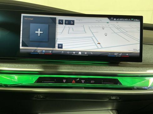 Used 2023 BMW 760i xDrive image 12