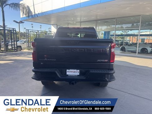 Used 2024 Chevrolet Silverado 1500 ZR2 image 6