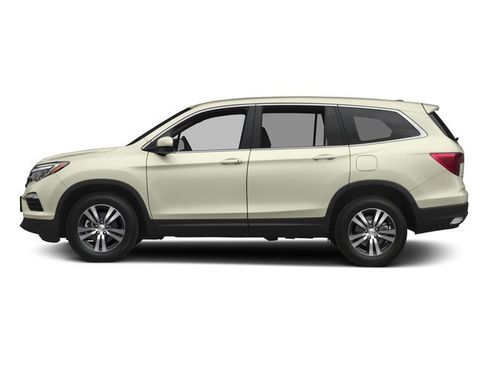Used 2017 Honda Pilot EX image 3